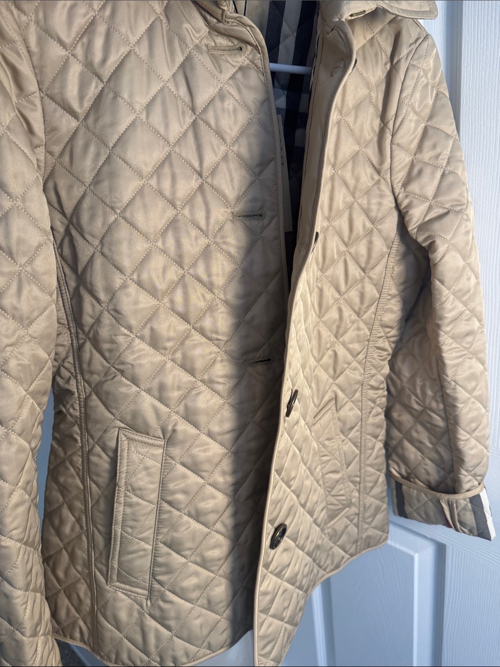 Burberry Quilted Beige Utility Jacket with Signature Check Lining- Size M - Picture 16 of 16